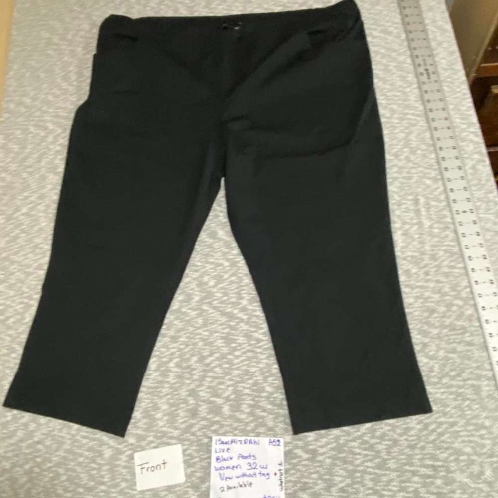 Isaac Mizrahi Black low rise pants new without tag women 32W. SKU-A52#lowrise